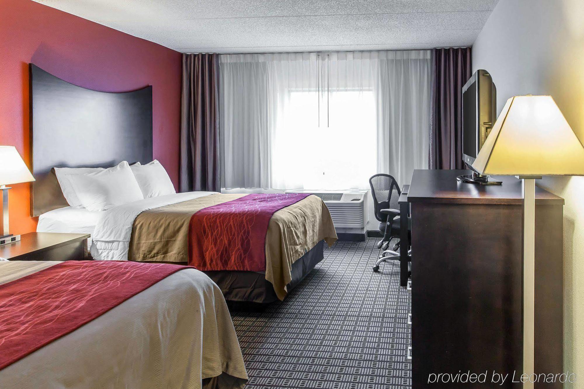 Clarion Hotel & Suites BWI Airport North Brooklyn Park Exterior photo