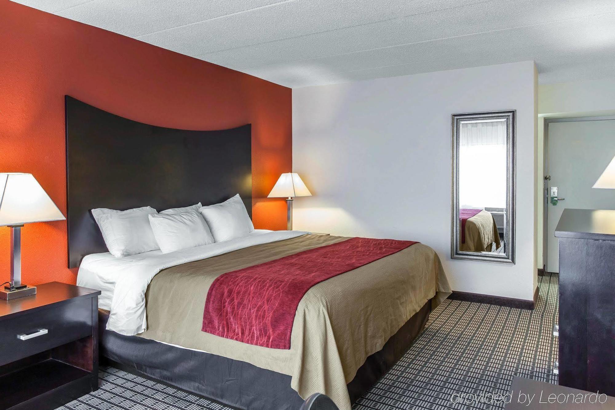 Clarion Hotel & Suites BWI Airport North Brooklyn Park Exterior photo
